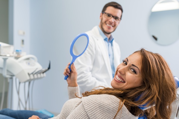 How To Care For Your Teeth Between Dental Cleanings