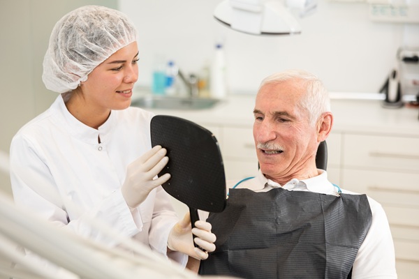 Can Acrylic Dentures Be Repaired?